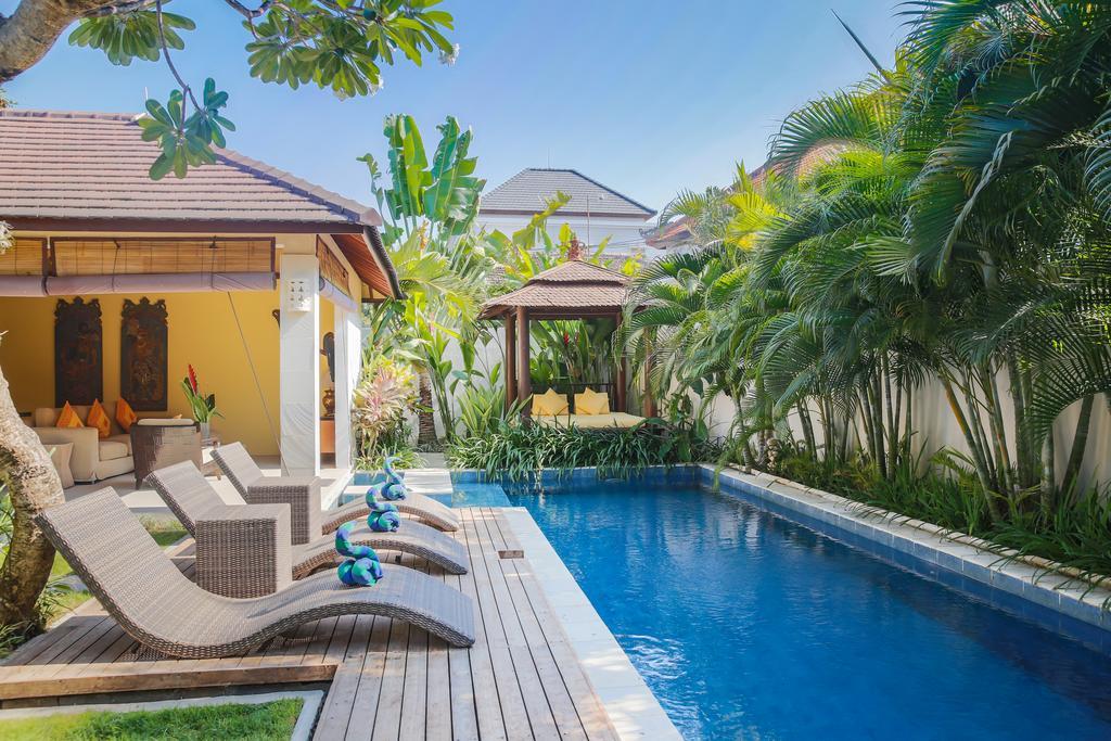 Samana Villas Legian  Exterior photo