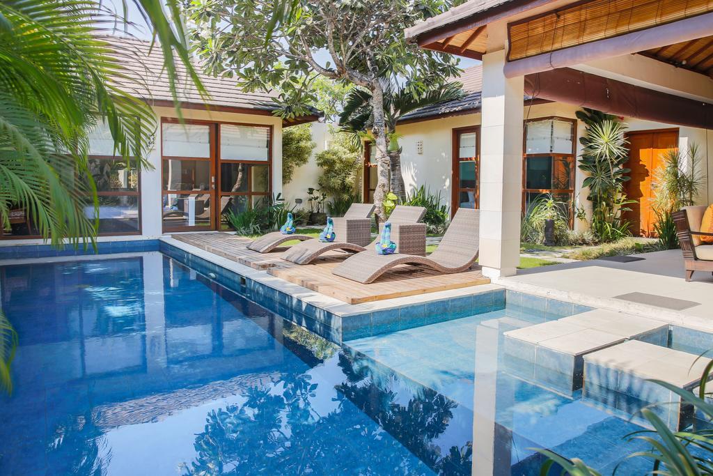 Samana Villas Legian  Exterior photo