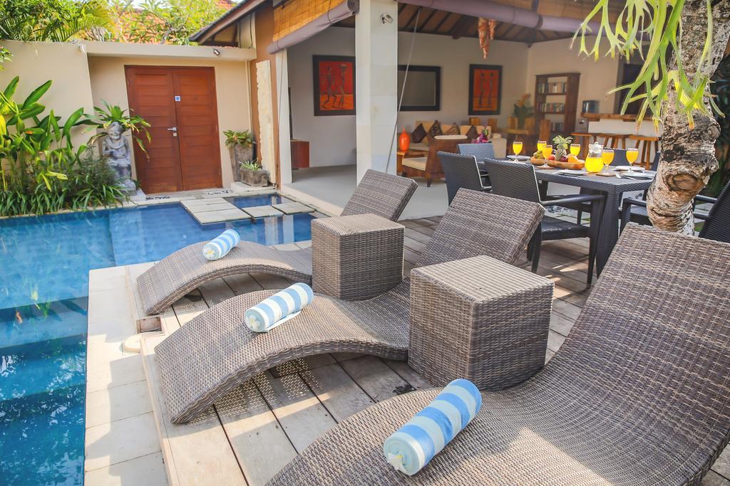 Samana Villas Legian  Exterior photo
