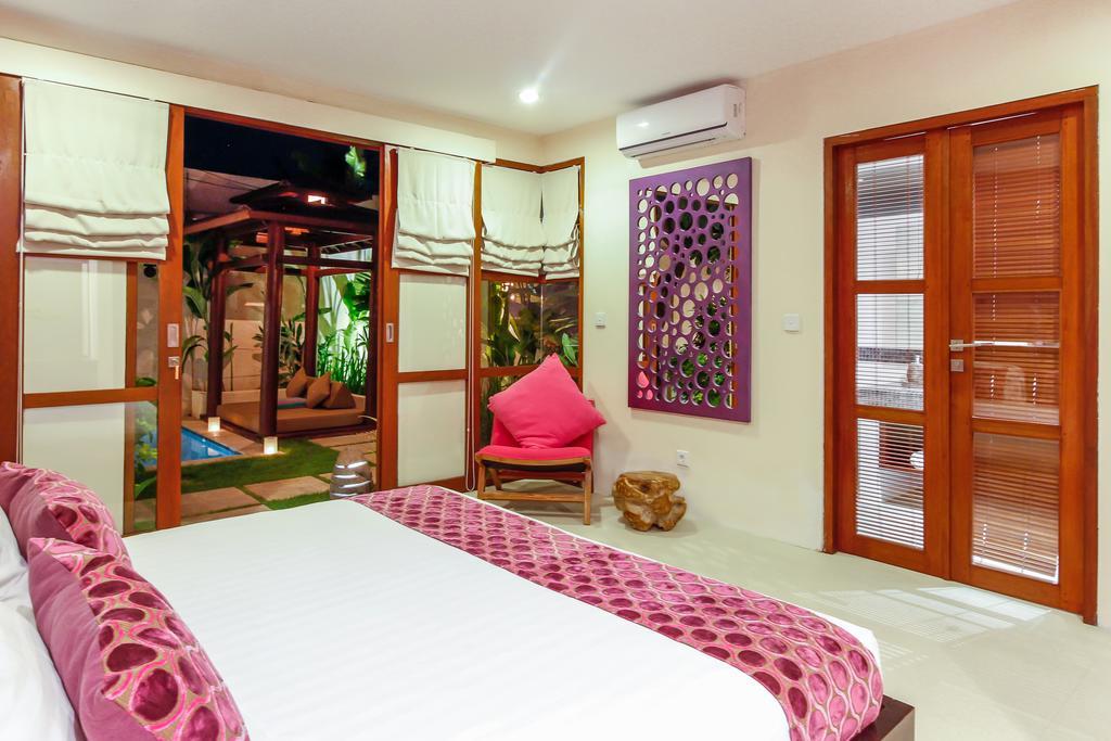 Samana Villas Legian  Exterior photo