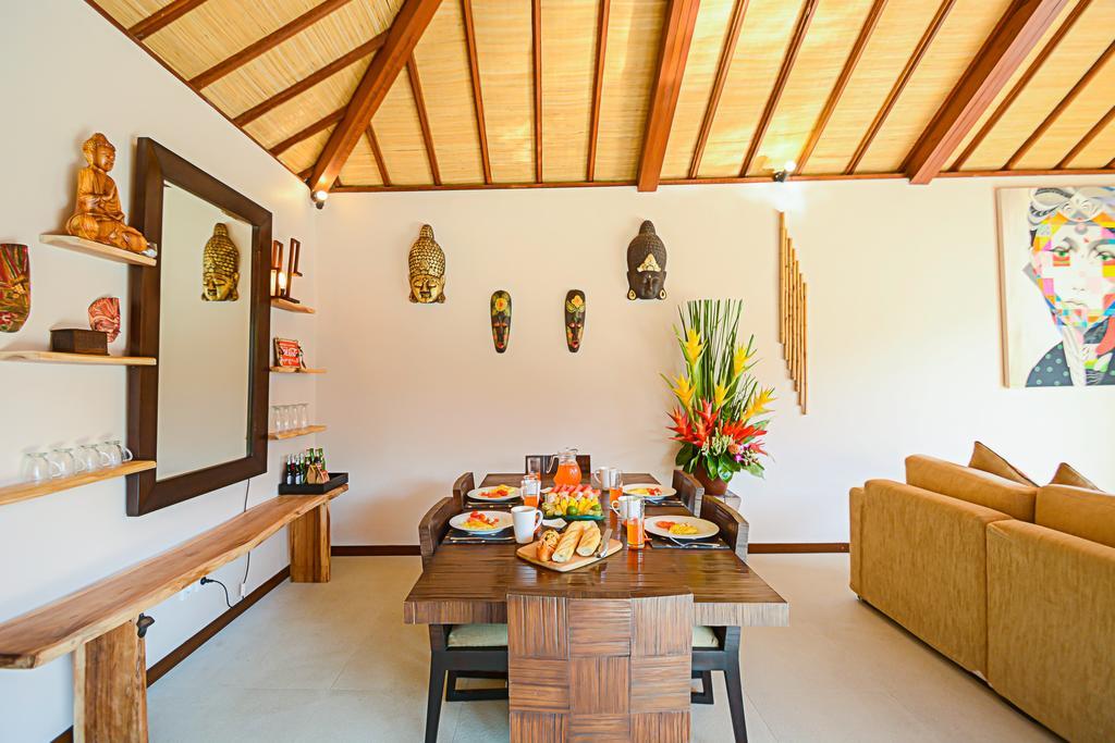 Samana Villas Legian  Exterior photo