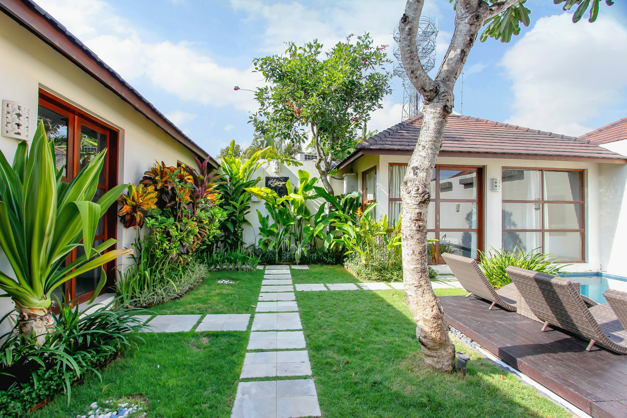 Samana Villas Legian  Exterior photo